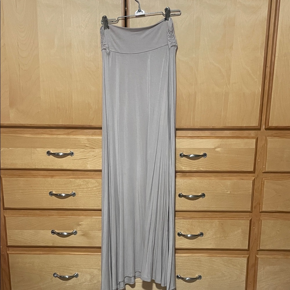 Elegant Tan Maxi Skirt